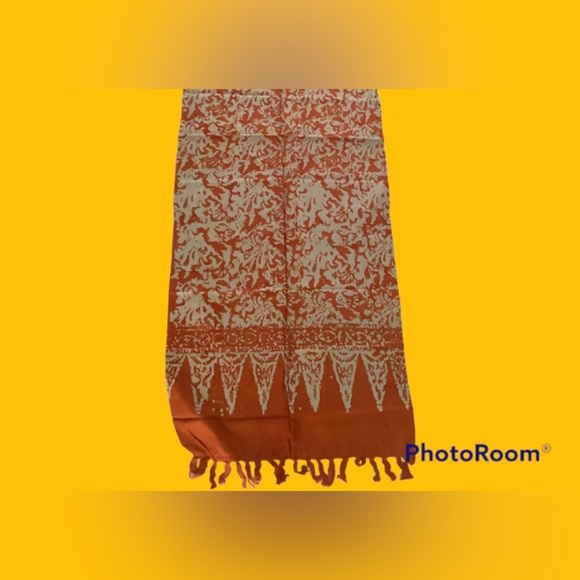 Batik Rayon Scarf with Fringe, 20” x 60”, 100% Rayon, NWT - Picture 2 of 5
